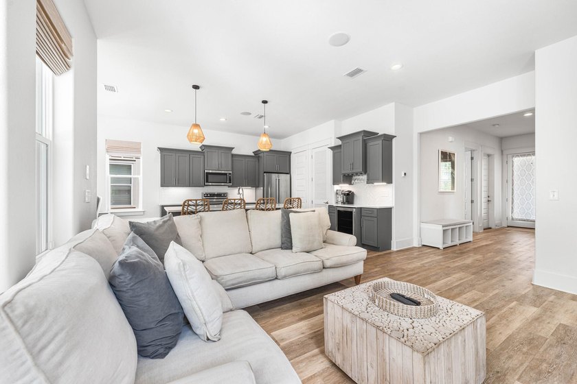 Located in the gated Villas of Frangista community within the - photo 13