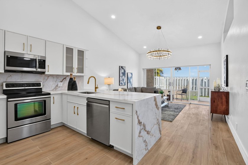 Welcome to a home where contemporary design meets effortless - photo 16