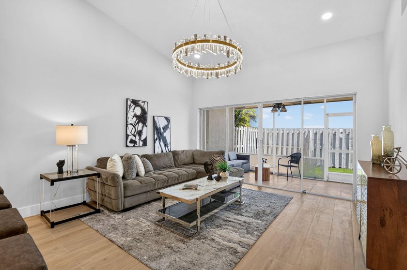 Welcome to a home where contemporary design meets effortless - photo 18