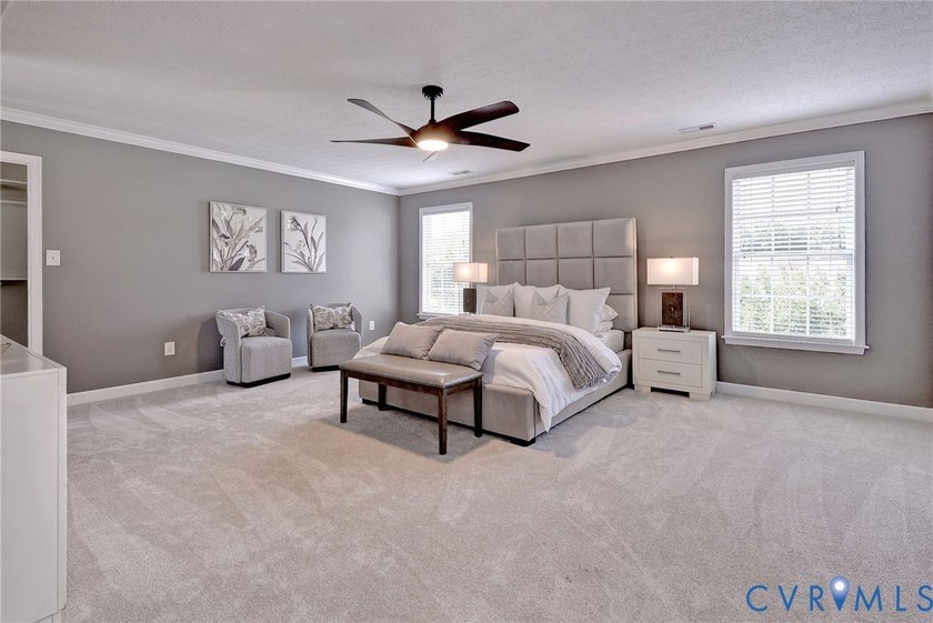 Experience refined living in this well-appointed 5-bedroom, 3 - photo 25