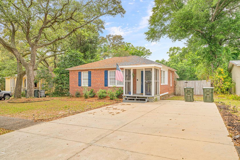 This home is a great investment property. Currently it is being - photo 4