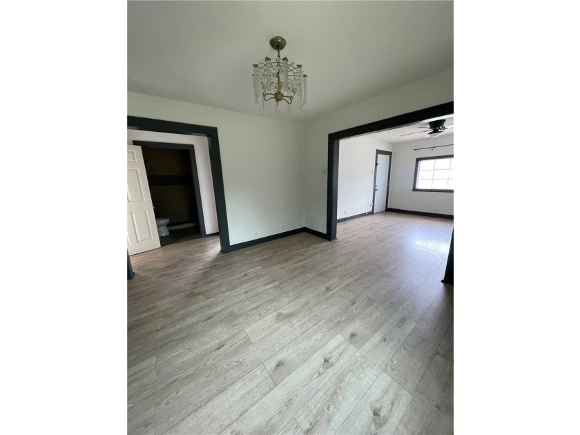 Make this warm, cozy, two bedroom, one-bath, with a study/den - photo 8