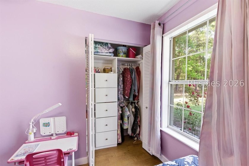 NO HOA! Spacious and inviting 4-bedroom, 2-bath brick home - photo 30