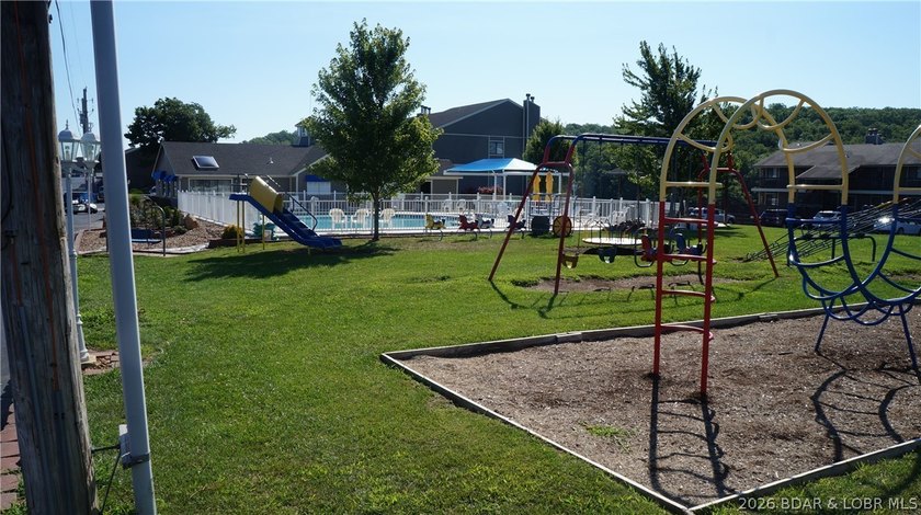 Beautifully updated top floor end unit at Lazy Days in Osage - photo 48