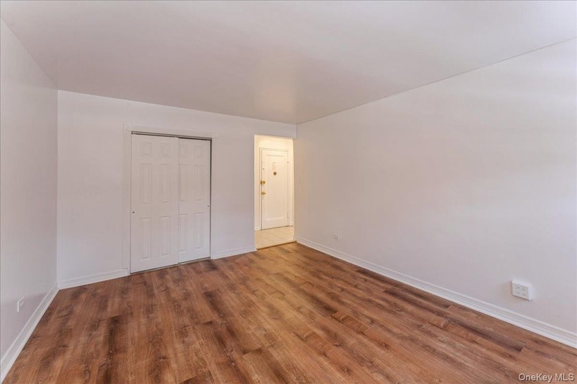 PRICE IMPROVEMENT. Cozy apartment 1 Bedroom apartment in the - photo 3