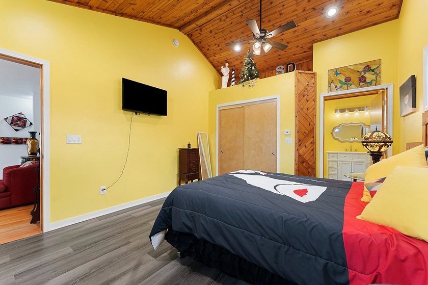 Just a stone's throw from Lake Michigan in the heart of Algoma - photo 24