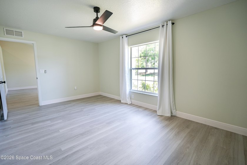 MotiOpen, airy, and move-in ready--with a flexible layout and - photo 5