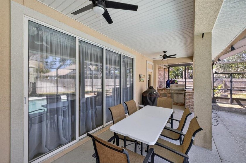 Welcome to a rare find in Niceville! Tucked away on a quiet - photo 46