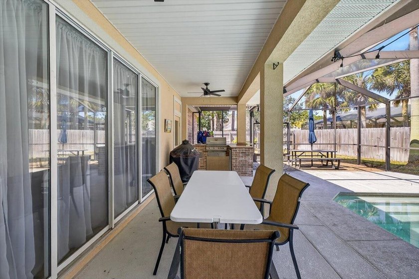 Welcome to a rare find in Niceville! Tucked away on a quiet - photo 47