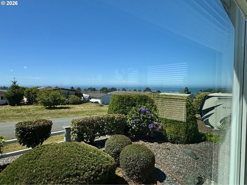 PANORAMIC PACIFIC OCEAN VIEWS! Every day begins with - photo 4
