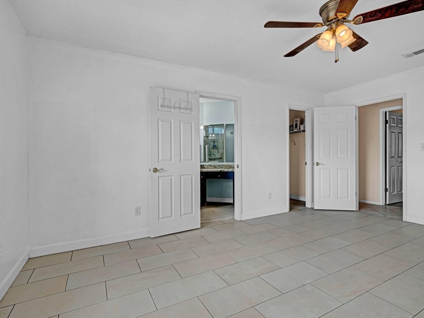 Seller said SELL! New roof before closing! Plus, the seller is - photo 18