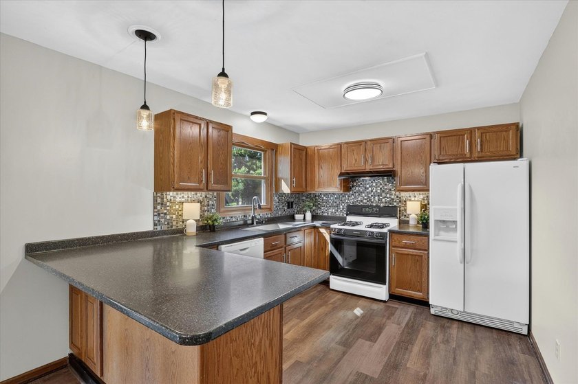 Welcome to your own private country retreat! Nestled on 5.15 - photo 13