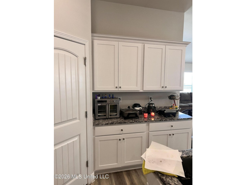Beautiful all-brick 4-bedroom, 2-bath home that feels like - photo 14