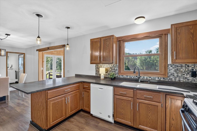 Welcome to your own private country retreat! Nestled on 5.15 - photo 14