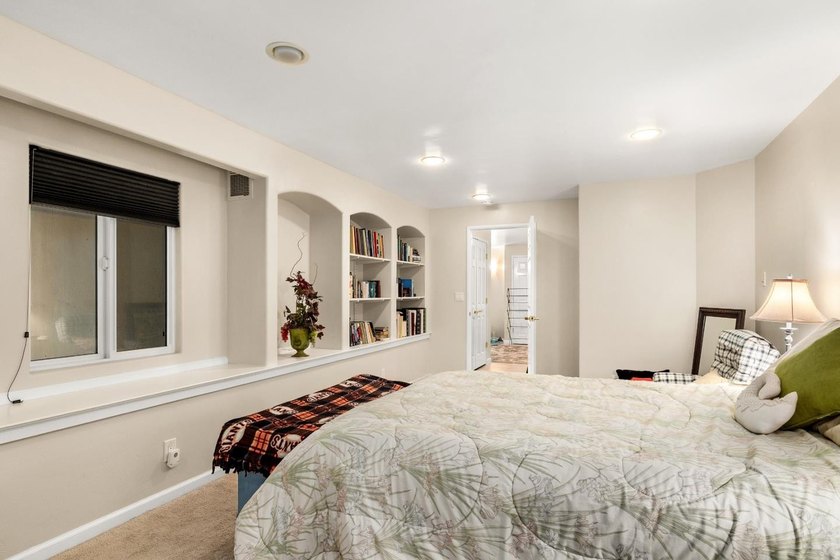 Price reduced. Sellers have closed on their forever home out of - photo 28