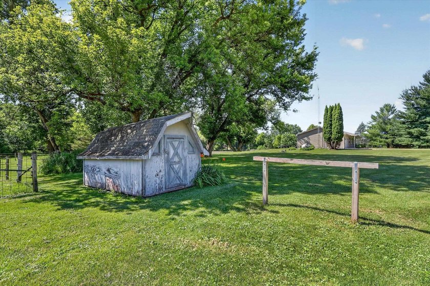 Welcome to your own private country retreat! Nestled on 5.15 - photo 48