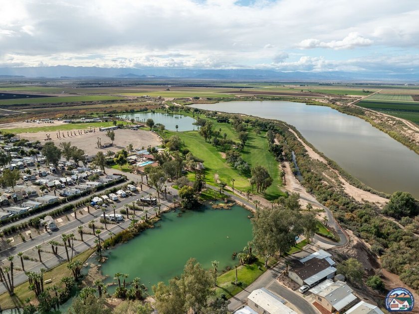 Looking to live the resort like life? Look no further! This - photo 15