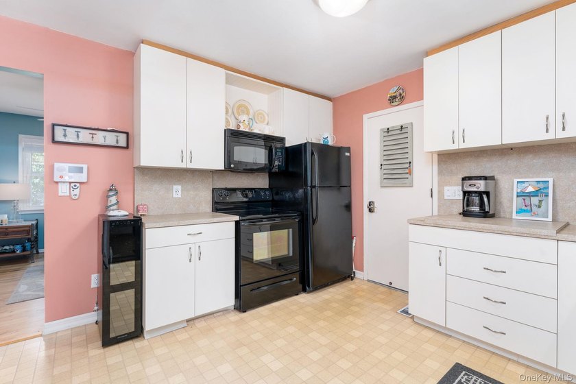 This well kept ranch offers comfortable living in a desirable - photo 16