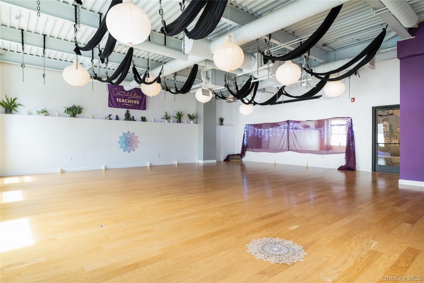 Premier commercial building located in the heart of vibrant - photo 11