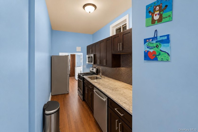 JUST LISTED! Spacious 5 Bedroom, 2 Full Bath Home in - photo 13