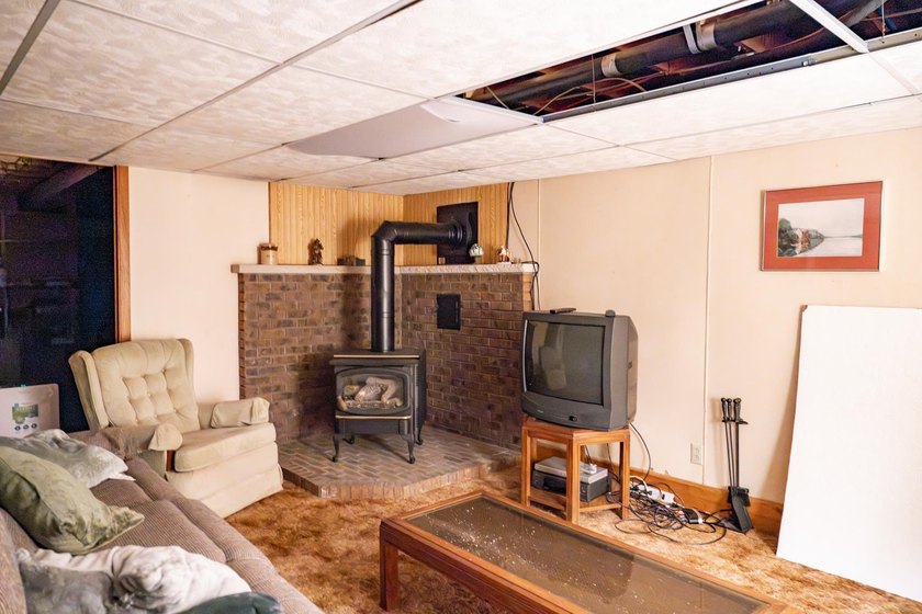 Spacious home on 5 private, quiet acres near Castle Rock Lake - photo 28
