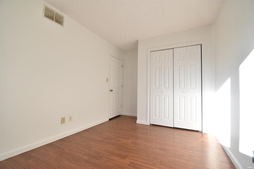 Highly desirable end-unit condo in Waters Edge II at The Pointe - photo 19