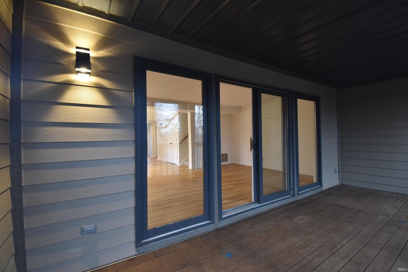 Highly desirable end-unit condo in Waters Edge II at The Pointe - photo 23