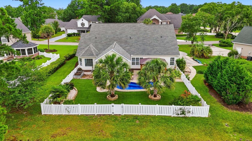 Welcome to your dream coastal retreat! This stunning 4-bedroom - photo 34