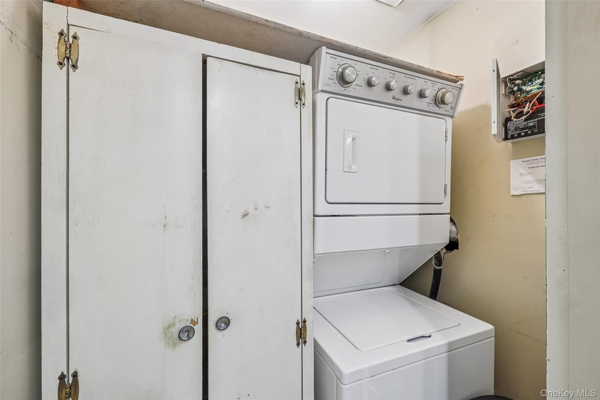 1331 Broadway unit P 10/11, a sunny and spacious first floor - photo 33