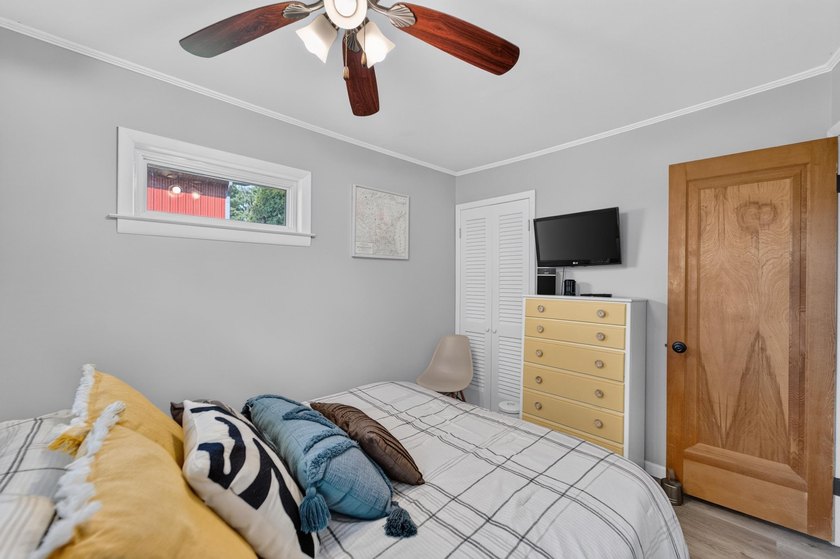 Escape to the lake with this charming 2-bedroom, 1-bath cabin - photo 15