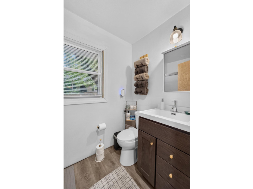 Escape to the lake with this charming 2-bedroom, 1-bath cabin - photo 17