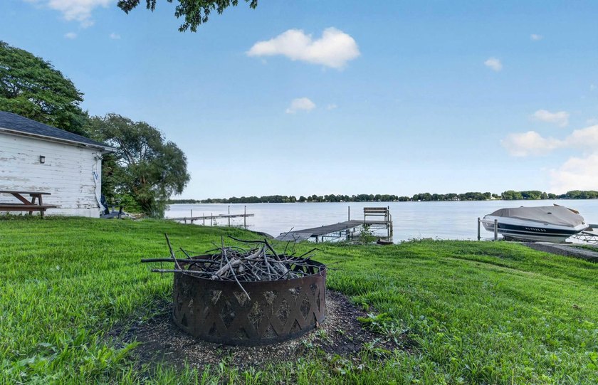 Escape to the lake with this charming 2-bedroom, 1-bath cabin - photo 21