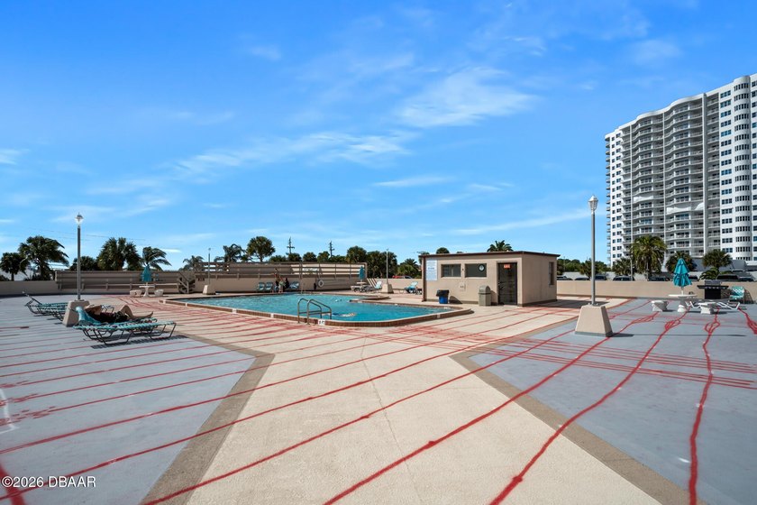 This spacious residence features a true two-bedroom - photo 36