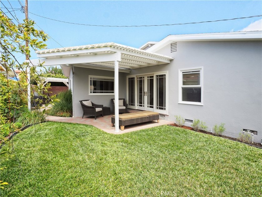 Nestled in the highly sought-after Victoria Knolls neighborhood - photo 36
