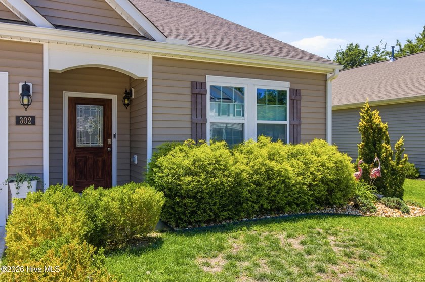 This beautifully maintained single-level home in the desirable - photo 7