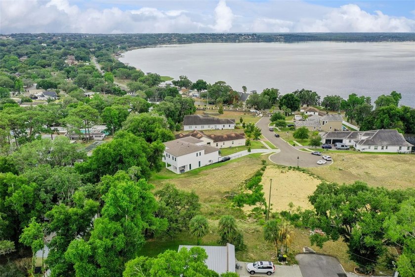 Tucked away in the intimate gated community of The Moorings - photo 38