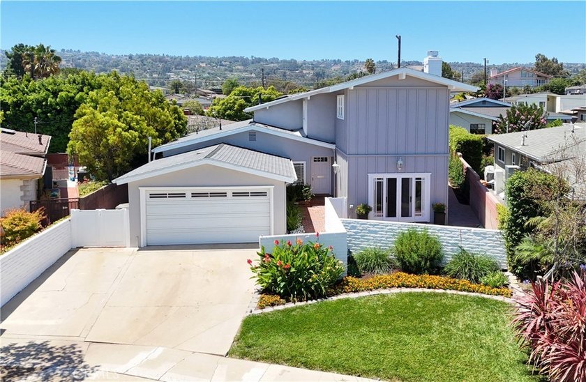 Nestled in the highly sought-after Victoria Knolls neighborhood - photo 46