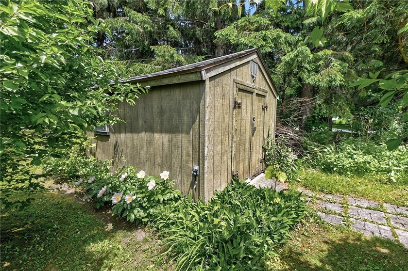 Once a farmhouse, this charming home has undergone a renovation - photo 16