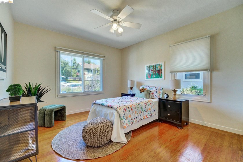 Welcome to 4080 Kuhnle Ave, a warm and inviting Oakland home - photo 18