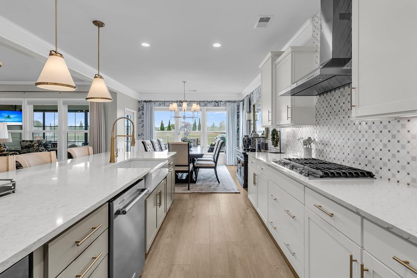Is this a model home?! STUNNING Dunwoody Way featuring 3 - photo 22