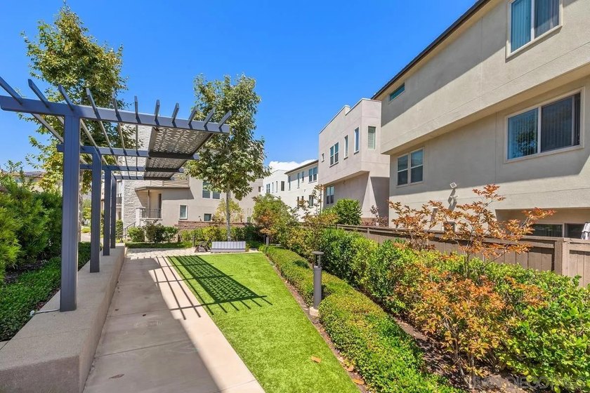 Magnificent 3 BR/3.5 BA residence at master-planned community of - photo 22