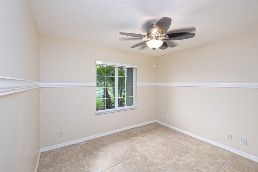 Beautifully remodeled 3BR/2BA heated saltwater pool home in - photo 23