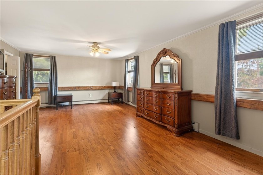 Once a farmhouse, this charming home has undergone a renovation - photo 40