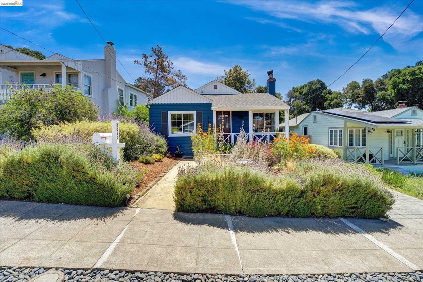Welcome to 4080 Kuhnle Ave, a warm and inviting Oakland home - photo 48