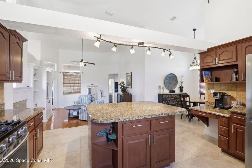 **DESIRABLE WESTLAKE VILLAGE NEIGHBORHOOD GEM NOW FOR SALE**4 - photo 10