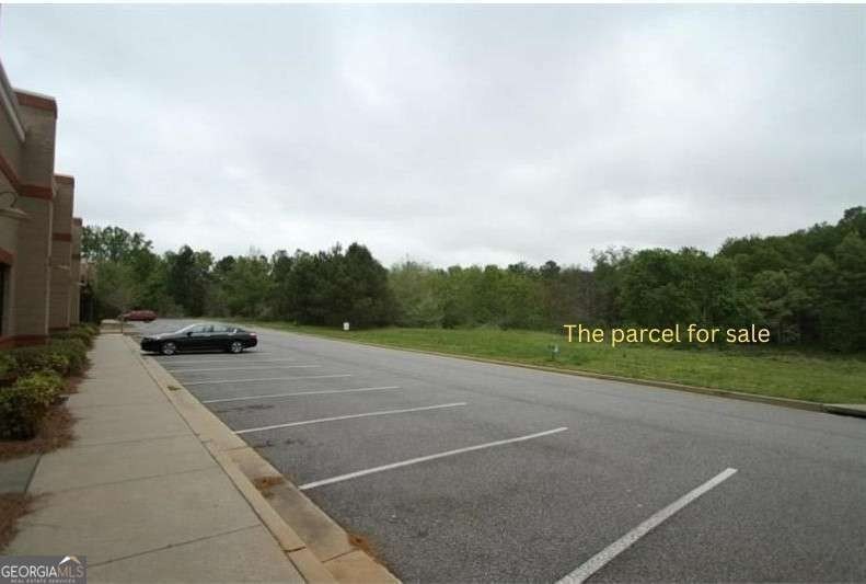 Zoned M-1, this 4.67-acre rectangular lot is ideally situated at - photo 7