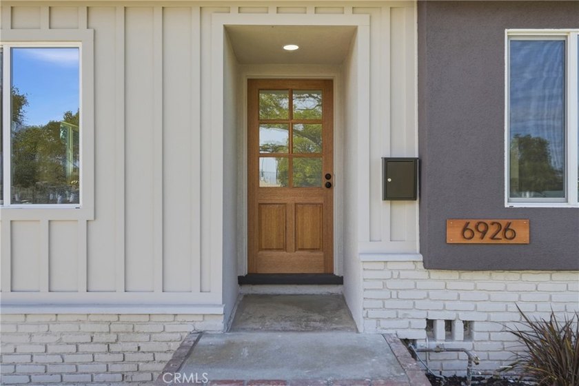 Welcome to 6926 e Peabody. Step inside to appreciate its - photo 7
