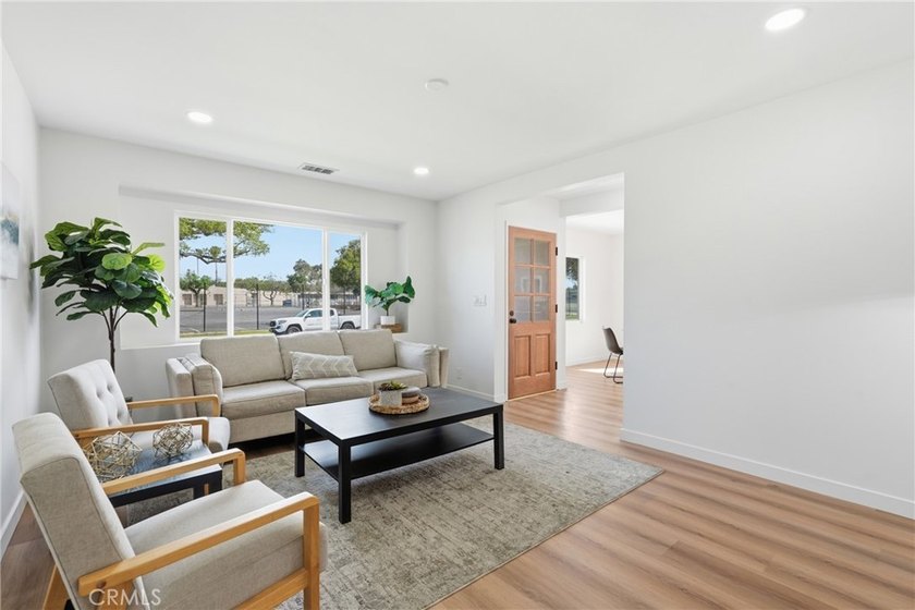 Welcome to 6926 e Peabody. Step inside to appreciate its - photo 9