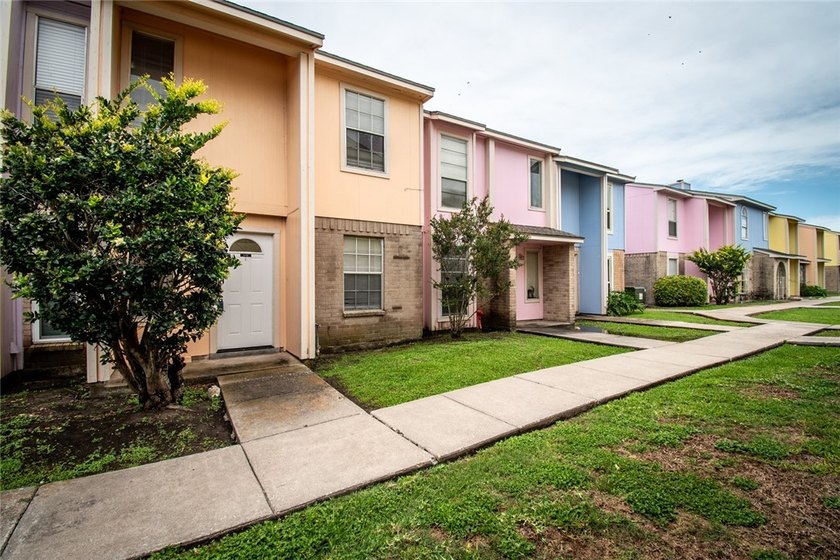 Nicely updated 2-bedroom condo for sale for $119,900 - photo 2