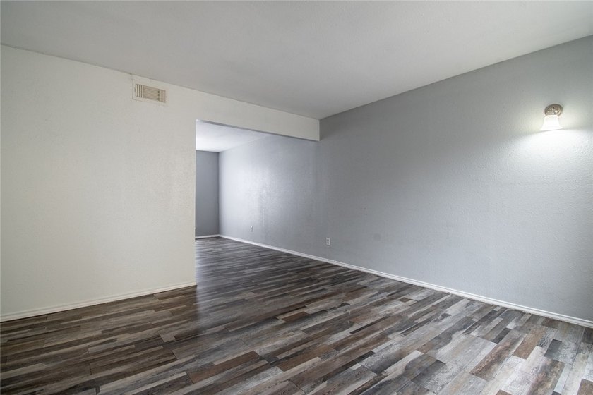 Nicely updated 2-bedroom condo for sale for $119,900 - photo 3